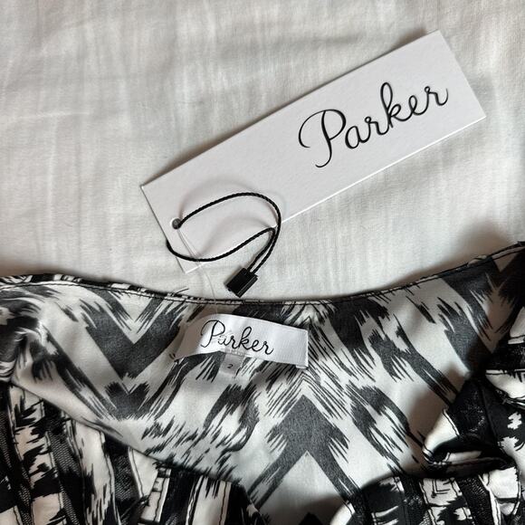 parker black white abstract mini skirt new with tags size 2 - Picture 3 of 3